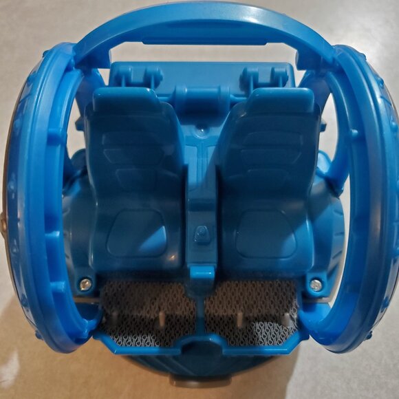 Jurassic World Remote Control Gyrosphere with Owen - Picture 9 of 11